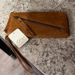 Free people wallet!